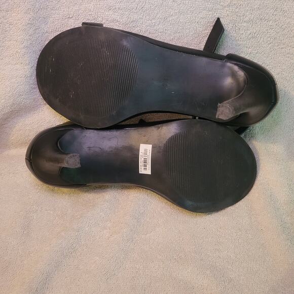 Torrid Black Faux Suede Ankle Strap Stiletto Heel Pumps Peep Toe Size 9W - Picture 6 of 11